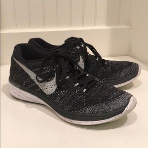 Nike flyknit lunar3, almost new!